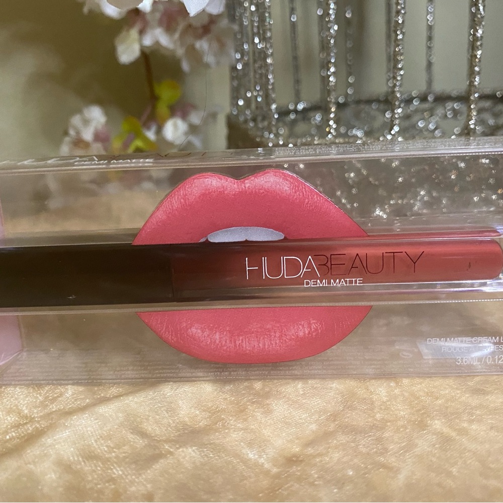 Huda Beauty Demi Matte Cream Game Changer